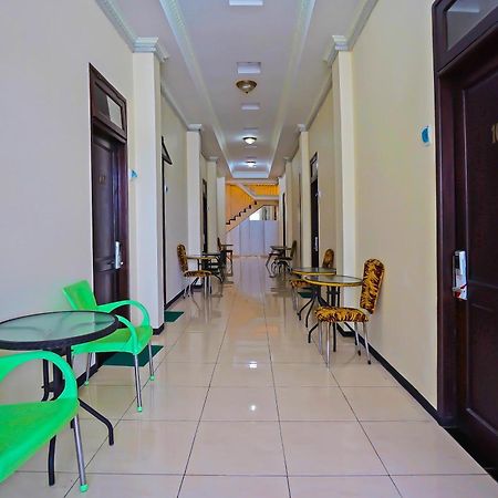 סוראבאיה Oyo Life 511 Grace Residence מראה חיצוני תמונה