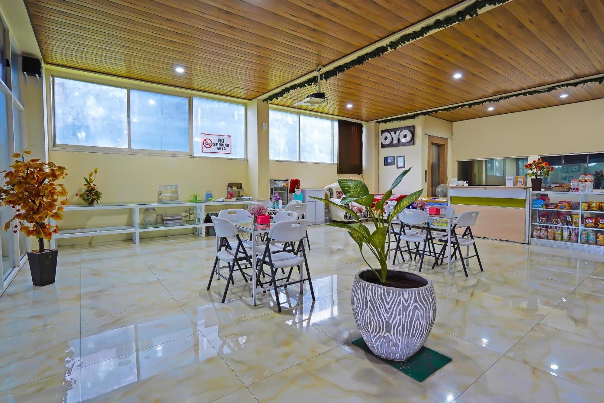 סוראבאיה Oyo Life 511 Grace Residence מראה חיצוני תמונה