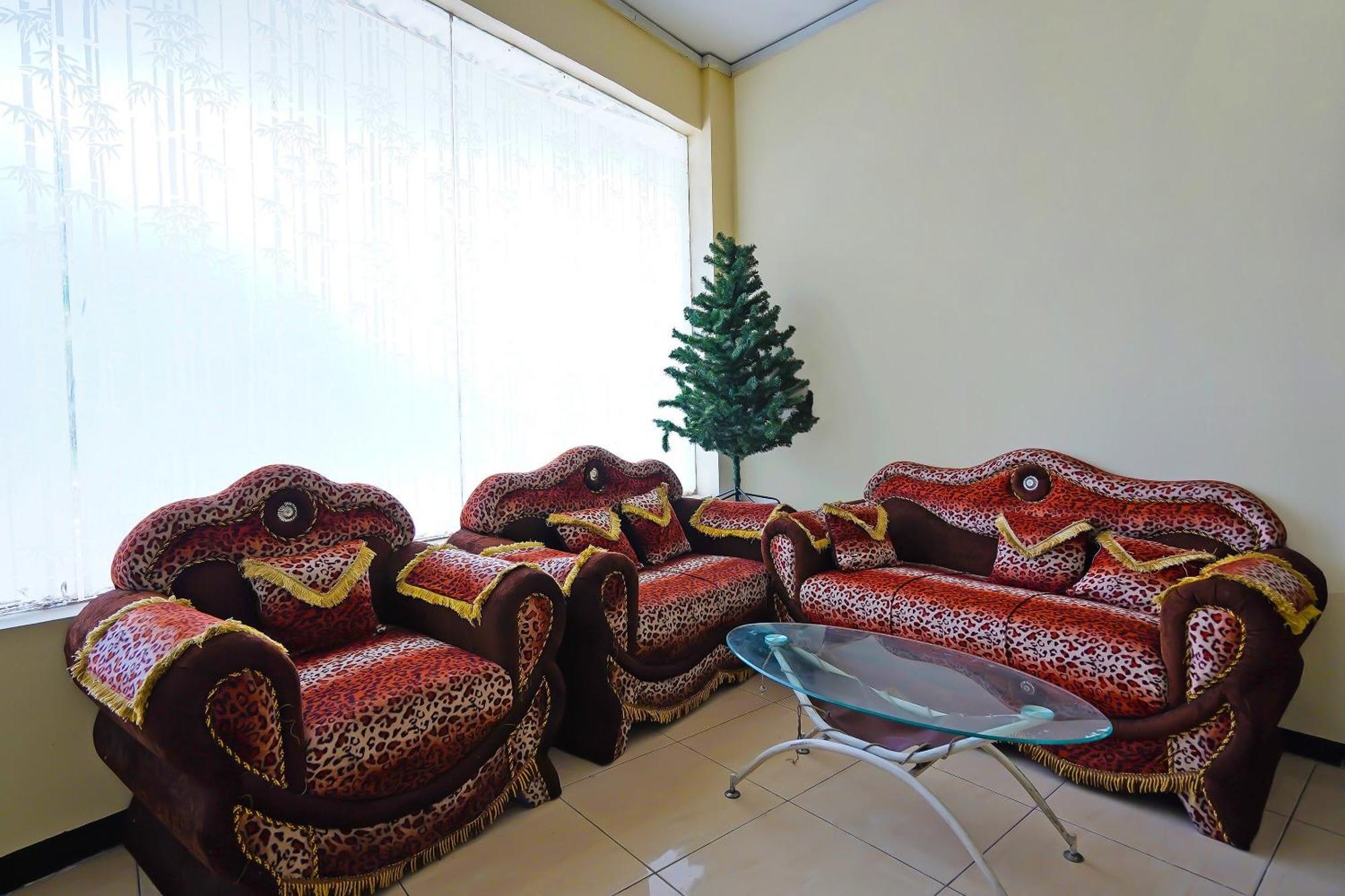 סוראבאיה Oyo Life 511 Grace Residence מראה חיצוני תמונה