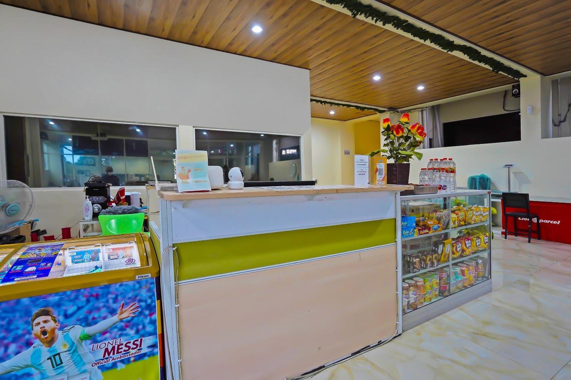 סוראבאיה Oyo Life 511 Grace Residence מראה חיצוני תמונה